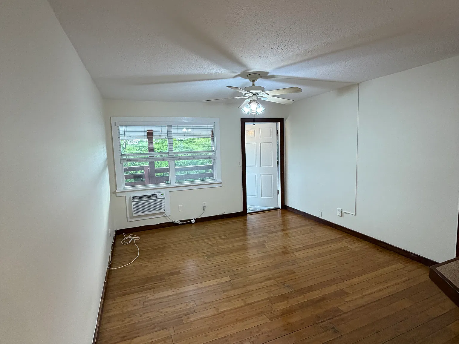 2 bed, 750 sqft, $2,800 — Photo 4