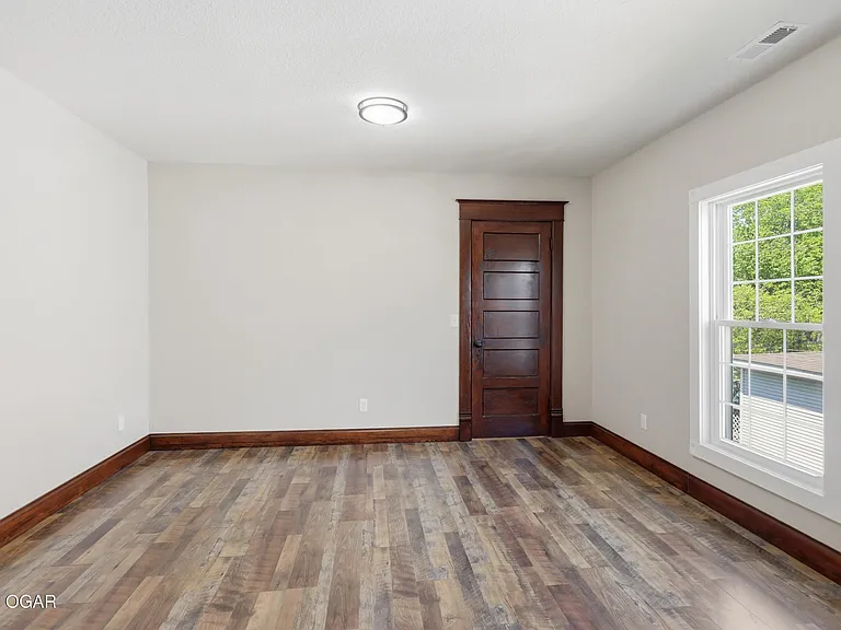 402 N Wall Ave — Photo 50