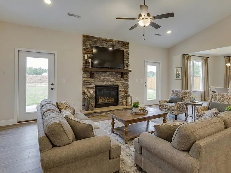108 Walters Way — Photo 3