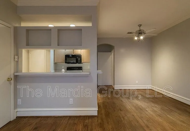 3904 Brandon Park Dr — Photo 6
