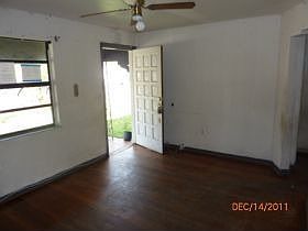 2nd image of 432 NE 161st St