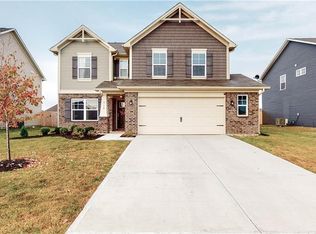 715 Jefferson Park Dr, Pittsboro, IN 46167