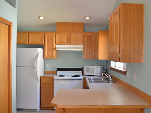 5th image of 7339 262nd St NW