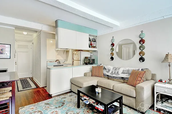 Sold by City Connections Realty | media 1