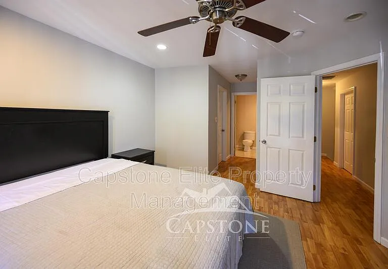 3 Ashby Ln — Photo 2