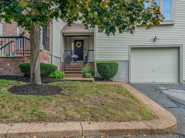 64 Maple St APT A, Canton, MA 02021