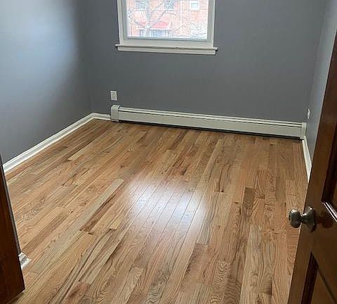 4th image of 4185 Murdock Ave #2