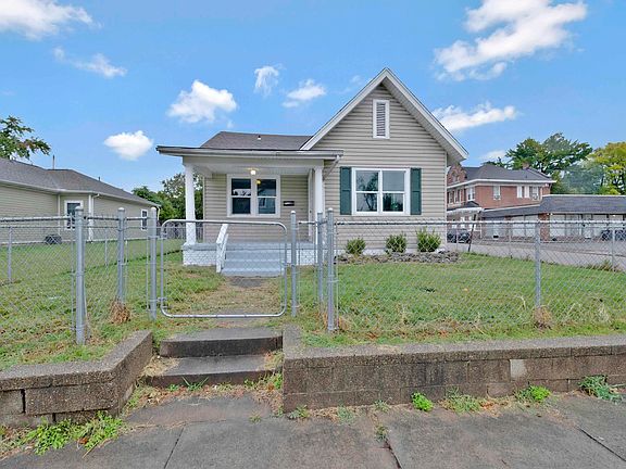 2nd image of 916 Washington Ave