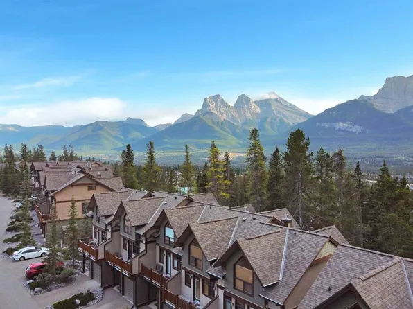 137 NE Wapiti Close #11, Canmore, AB T1W 3B2