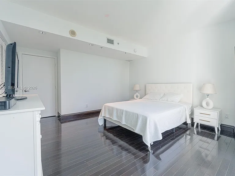 335 Biscayne Blvd #1009 — Photo 26