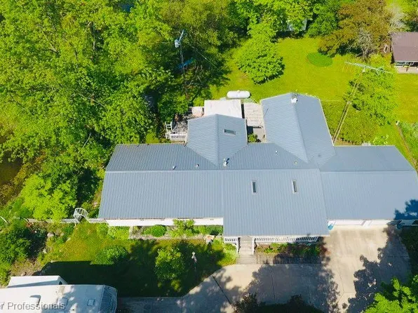 6125 Jefferson Rd, North Branch, MI 48461
