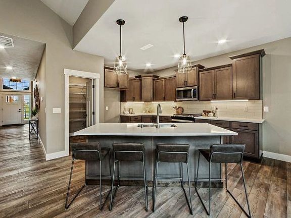 4th image of 18096 N Morton Ct