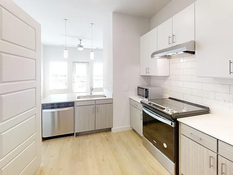 Park South — Photo 169