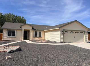 144 Shadow Mountain Dr, Fernley, NV 89408