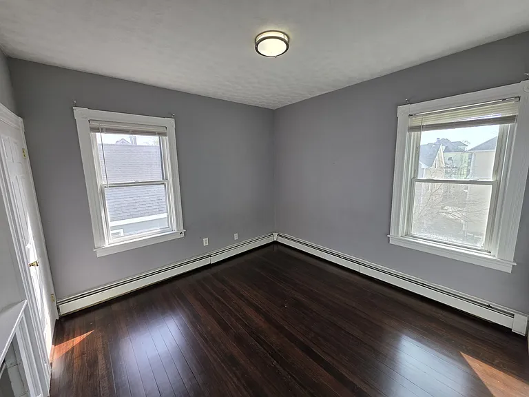  34 Berkley St 3rdflr 3b/1b Updated Spacious! Hardwoods! Petsok Prkg — Photo 6