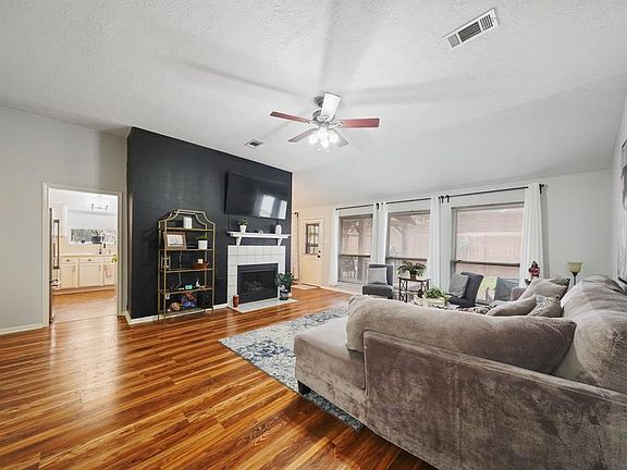 2nd image of 2126 Westminister Street