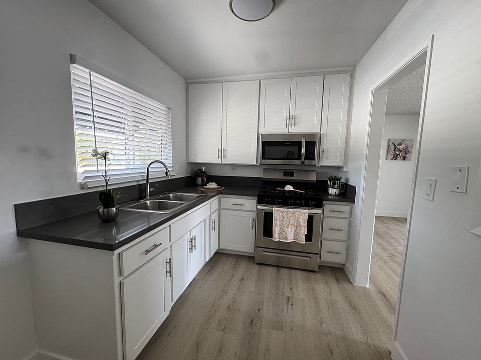 1st image of 6463 Kester Ave #1