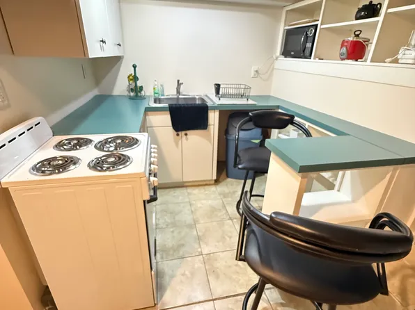 18 Perry St, Cambridge, MA 02139
