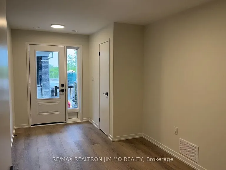 109 Matawin Ln — Photo 3