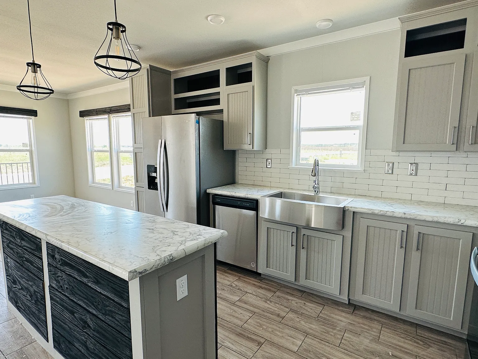 3 bed, 1632 sqft, $1,649 — Photo 2