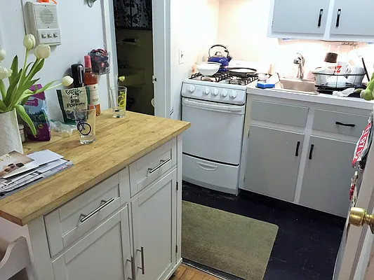 Rented by Joe Gotham LTD | media 16