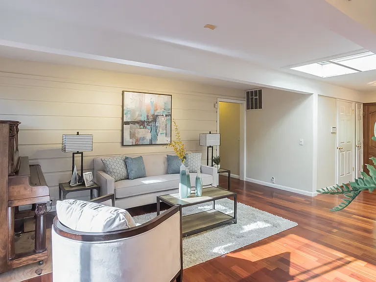 Rimrock Dr — Photo 17