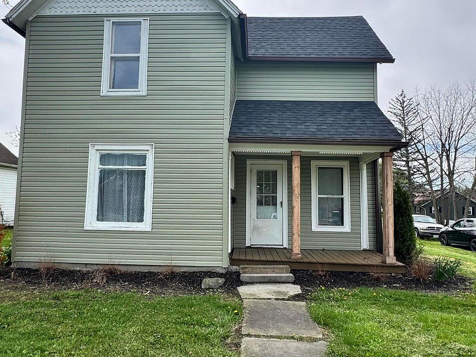2nd image of 704 S Detroit St