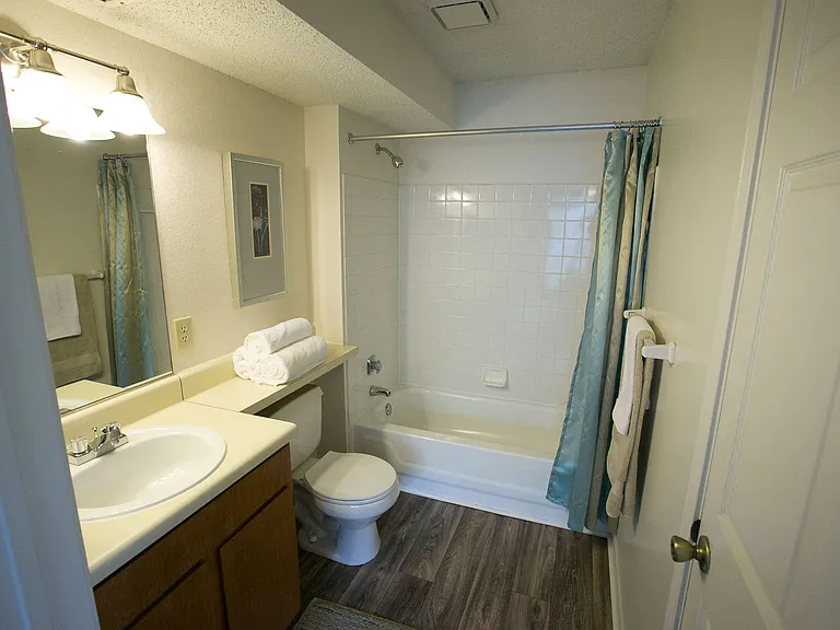 The Residence at White River Apartments — Photo 17