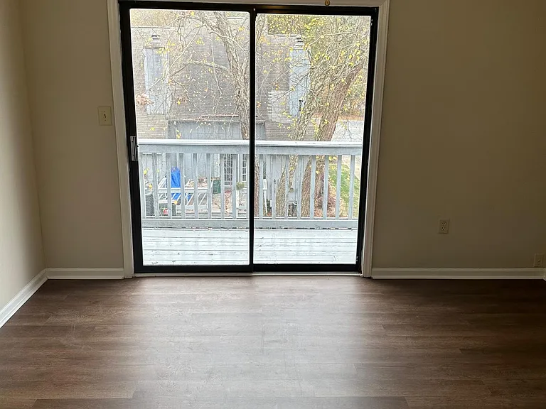100 Willow Run Dr #31 — Photo 11