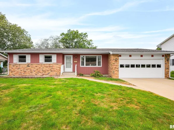 1154 Sweetbriar Pl, Galesburg, IL 61401