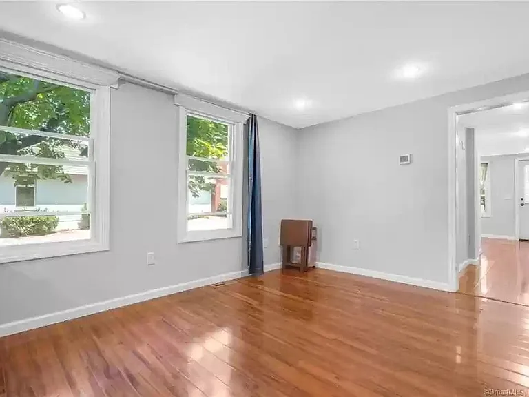 8 S Center St #1 — Photo 3