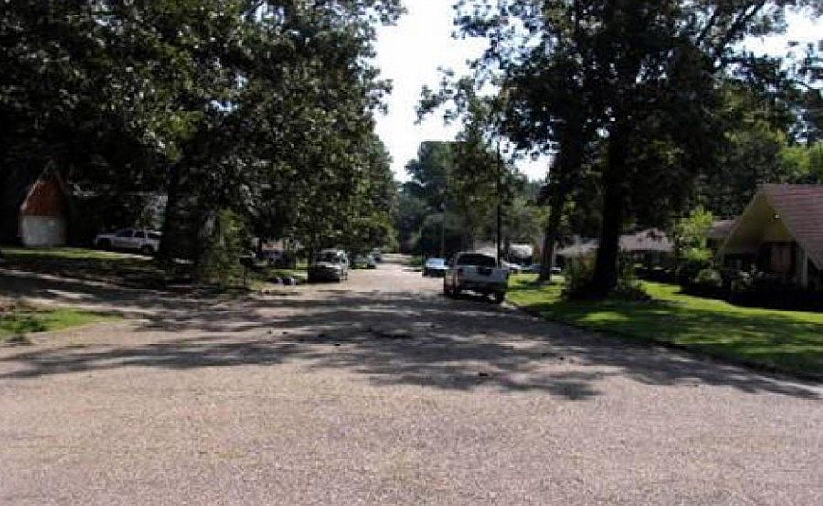 2nd image of 108 Glenstone Cir