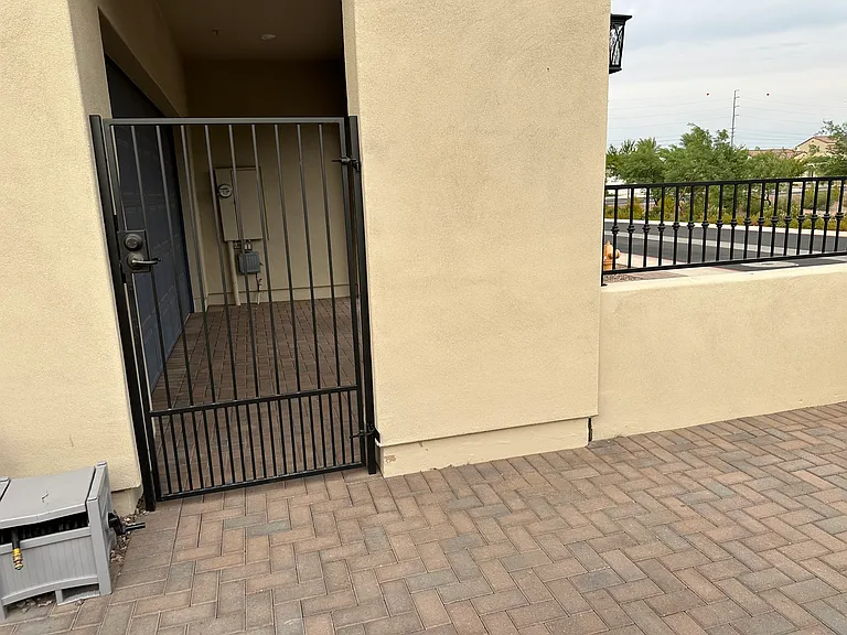 202 E Markwood Dr — Photo 10
