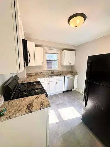 240 Marengo Avenue Photo 1