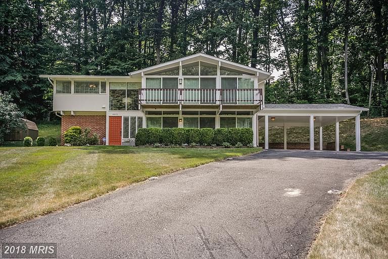 WELCOME HOME - BREATHTAKING CURB APPEAL!