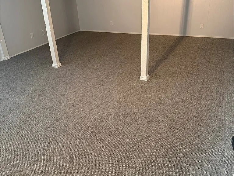 17323 Grayland Ave — Photo 42
