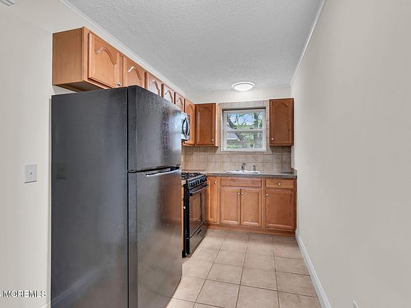 5th image of 455 Ocean Boulevard #8