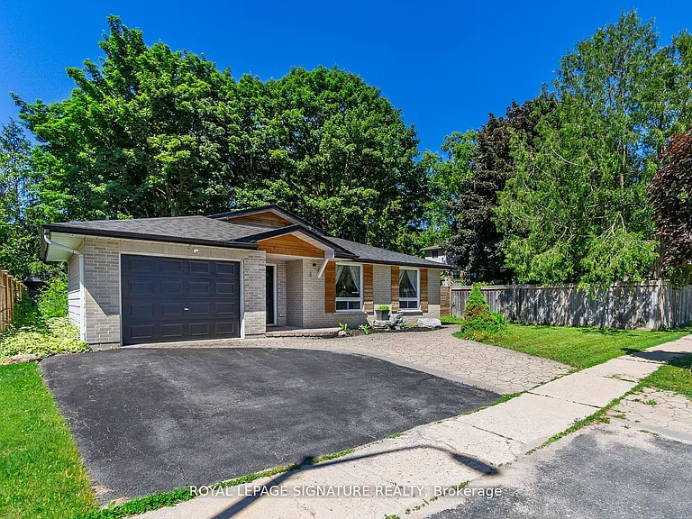 4 Patricia Ave #UPPER — Photo 3