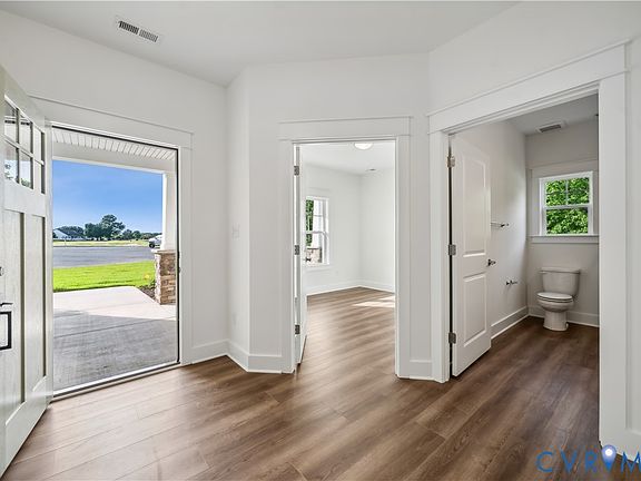 3rd image of 114 Logan Way