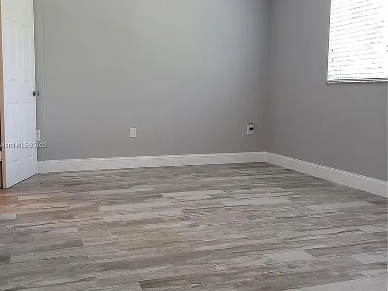 2451 Centergate Dr — Photo 10