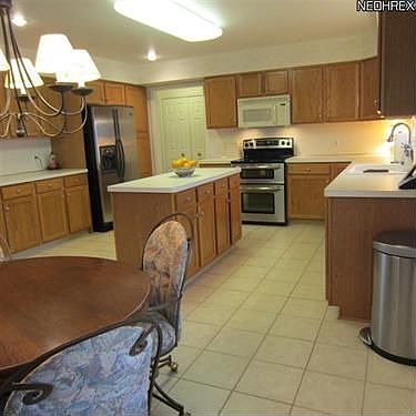 4th image of 138 Holly Ln