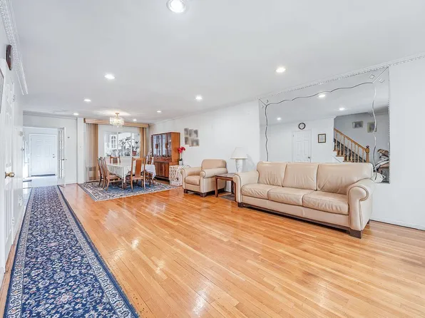 14759 71st Ave, Flushing, NY 11367