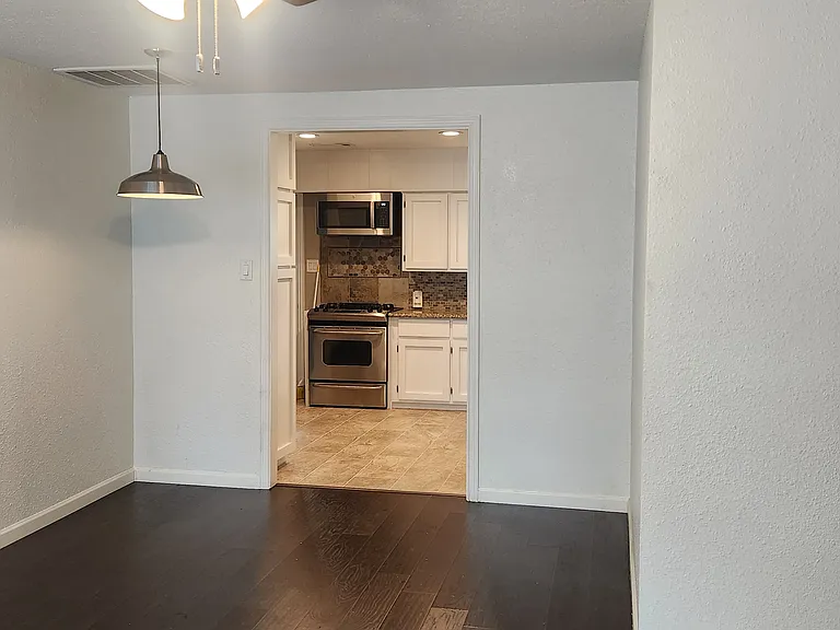 2506 Roy Cir — Photo 3