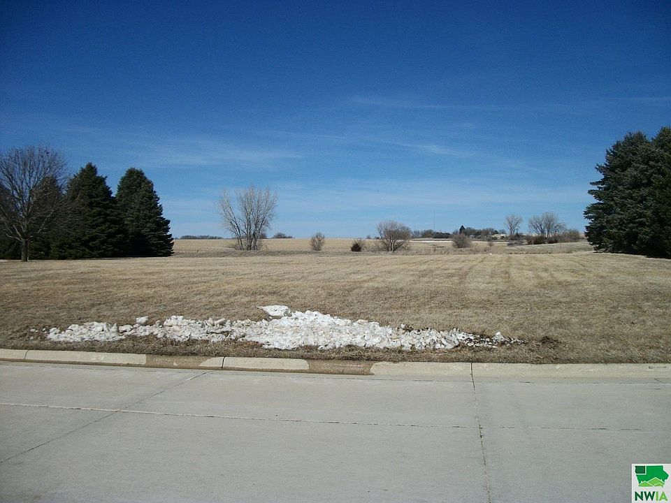 2nd image of 312 Coyote Dr