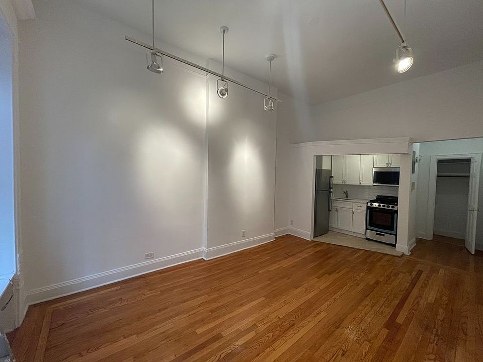 1st image of 22 E 93rd St APT 4