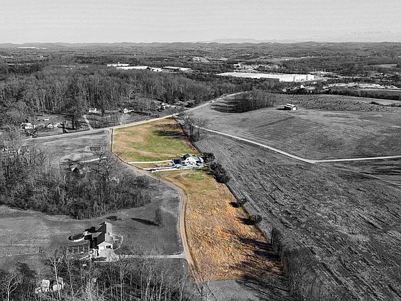 3rd image of 9148 Fox Creek Way