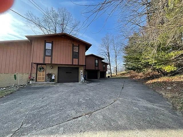 1st image of 3020-3024 Kemble Ave