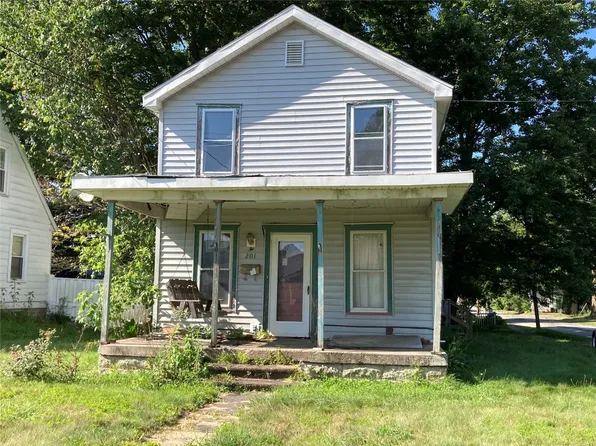 201 Franklin St, Corry, PA 16407