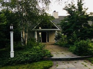 39 Sears Rd, Southborough, MA 01772