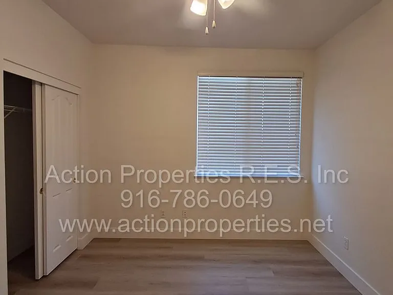 6145 Crater Lake Dr — Photo 17